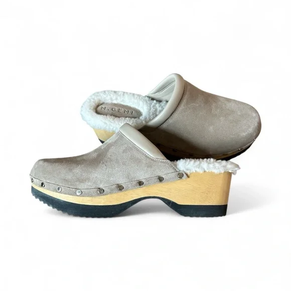 M. Gemi Women’s Cream Mule, Suede . Wooden Sole.  
Size EU 40. US 9
NWOB - Picture 2 of 6